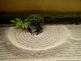 Větší verze po kliknutí. Kyoto, Japonsko (2. září 2010): Ryogen-in (v areálu zenových chrámů a zahrad Daitoku-ji)