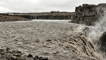 Větší verze po kliknutí. Island: Severovýchod - vodopády Dettifoss
